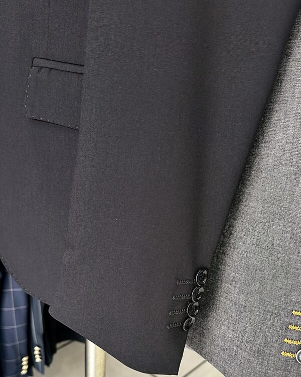 One Button Suit - Image 3